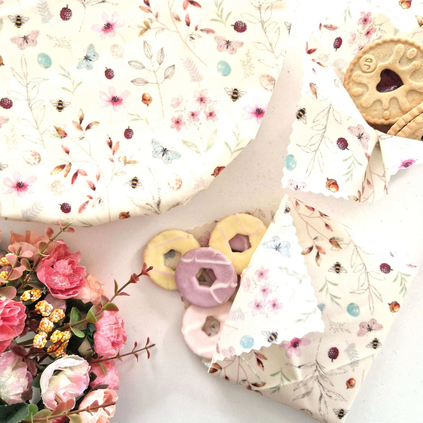 Reusable Beeswax Food Wraps 100% Hand Made in the UK by Honey Bee Good.