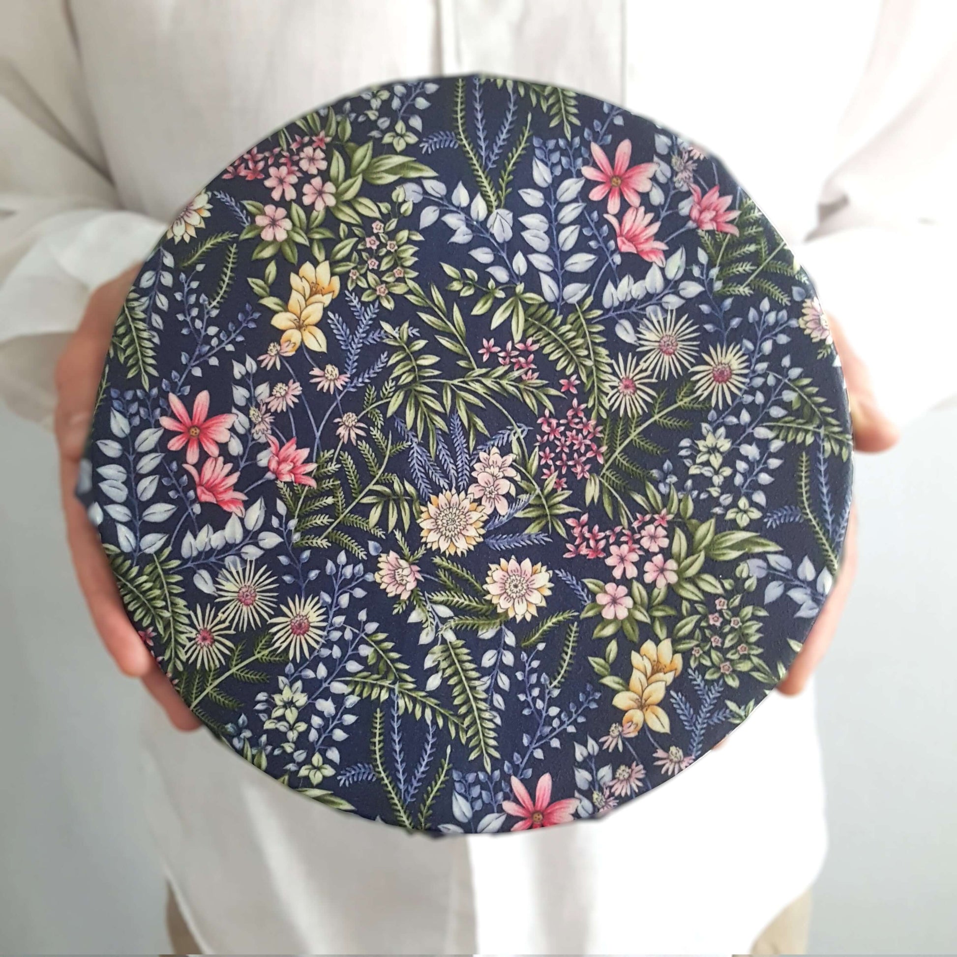 Reusable Beeswax Food Wraps 100% Hand Made in the UK by Honey Bee Good.