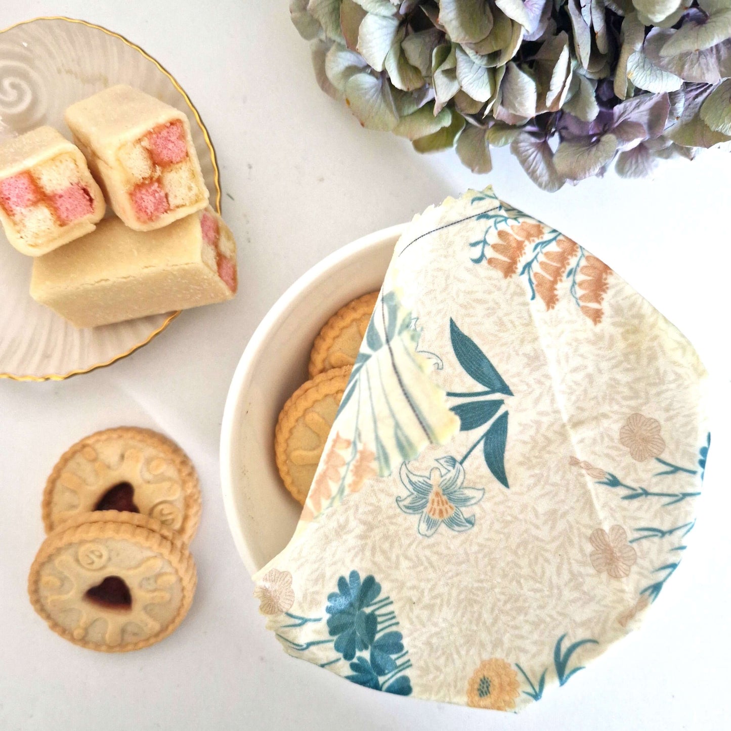 Reusable Beeswax Food Wraps 100% Hand Made in the UK by Honey Bee Good.