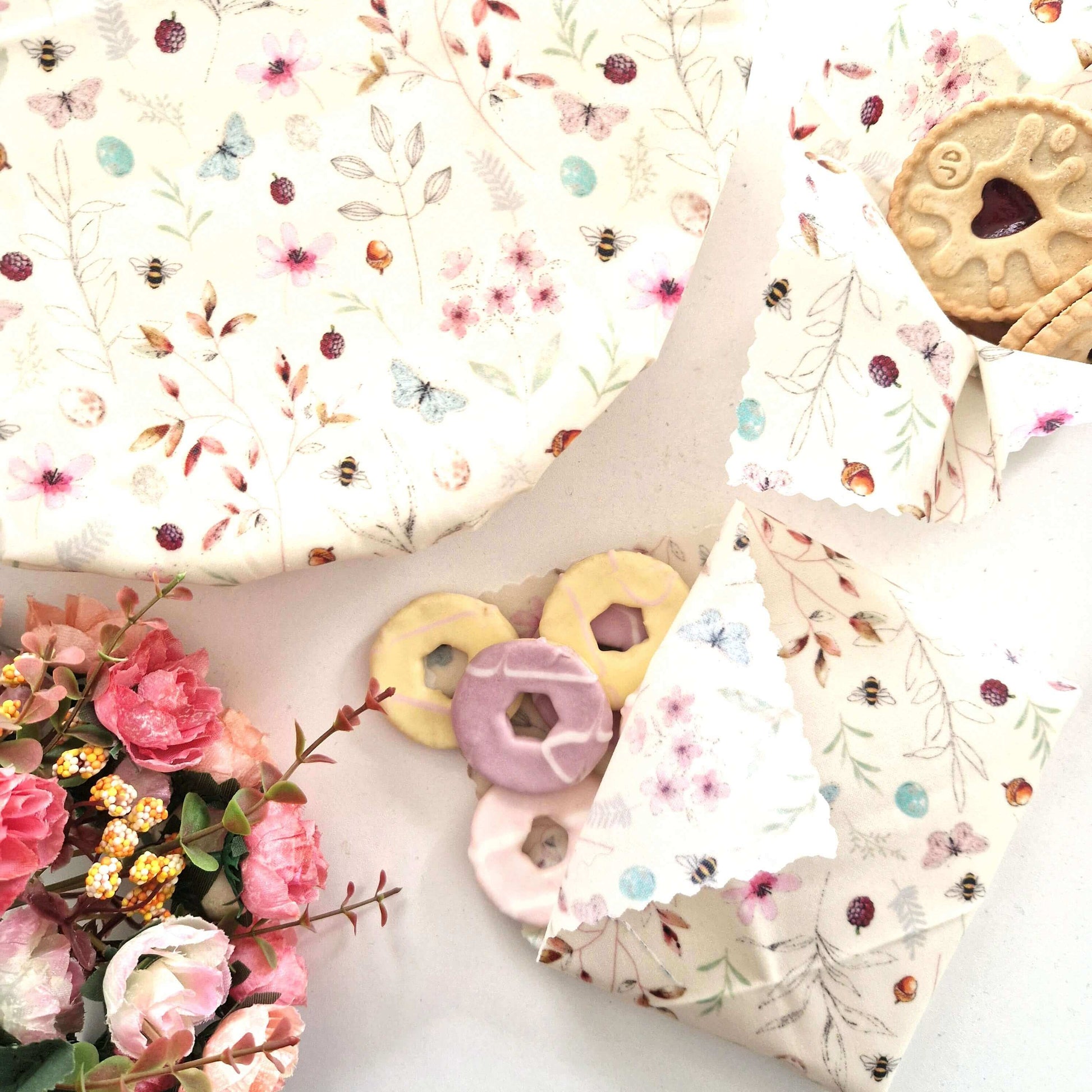 Reusable Beeswax Food Wraps 100% Hand Made in the UK by Honey Bee Good.